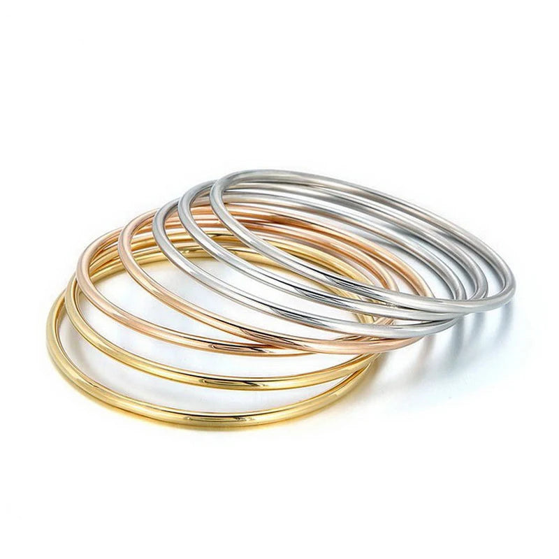 Lot de Bracelets Joncs Dorés – Empilables Chic & Intemporels